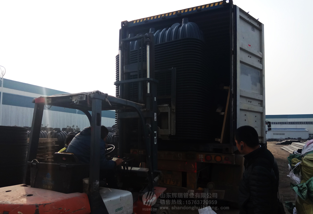 山東糖心vlog管業:一批化糞池出口菲律(lǜ)賓,新農村旱廁改造走向全球